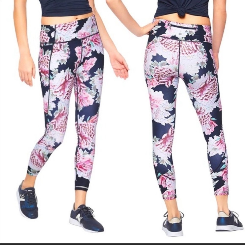 Athleta Run Free Garden Party 7/8 Leggings. Size Small.